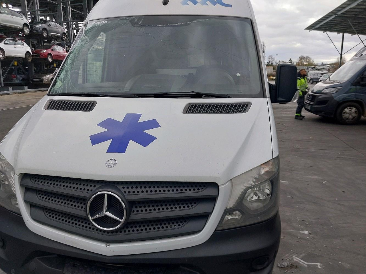 MERCEDES SPRINTER II 313 2.2 CDI 130 - Krankenwagen: das Bild 1 MERCEDES SPRINTER II 313 2.2 CDI 130 - Krankenwagen: das Bild 1