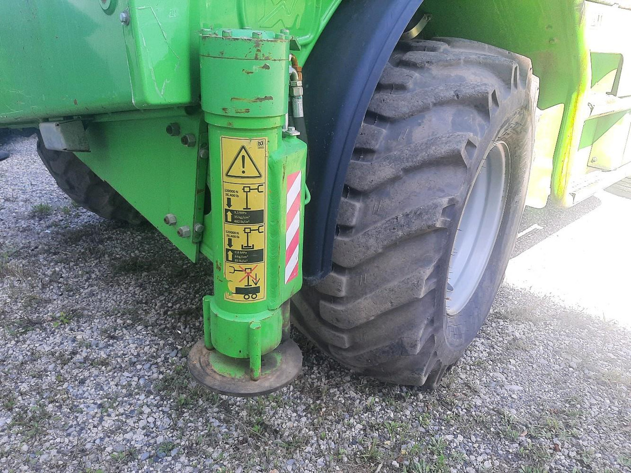 Teleskoplader MERLO CHARGEUR TELES ROTO 40.26 MCSS: das Bild 12