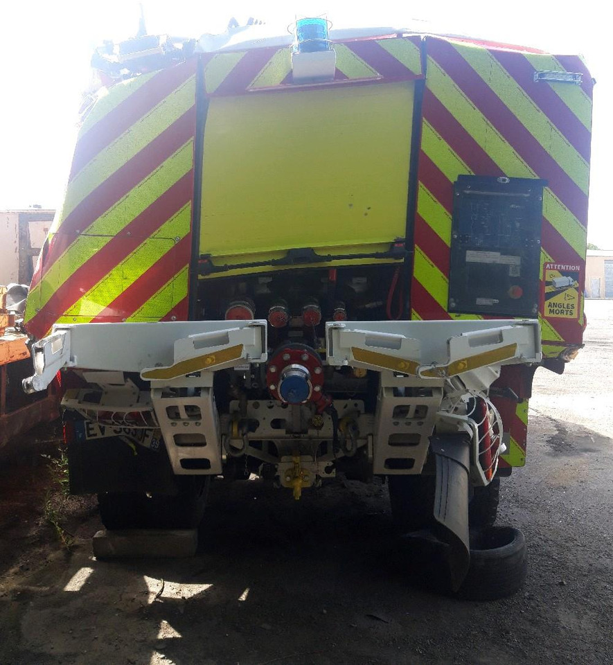 RENAULT D 4X4 TOUT-TERRAIN INCENDIE - Feuerwehrfahrzeug: das Bild 5 RENAULT D 4X4 TOUT-TERRAIN INCENDIE - Feuerwehrfahrzeug: das Bild 5