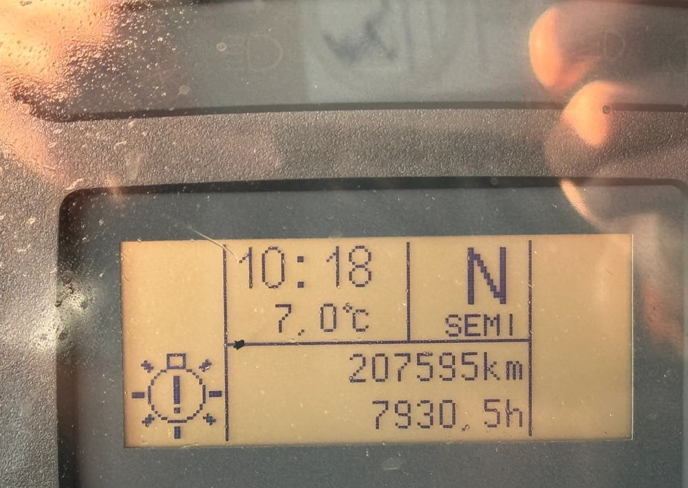 Kipper Iveco TRAKKER 450 6X4 PODWÓJNA HYDRO-BURTA HIAB 104: das Bild 10 Kipper Iveco TRAKKER 450 6X4 PODWÓJNA HYDRO-BURTA HIAB 104: das Bild 10