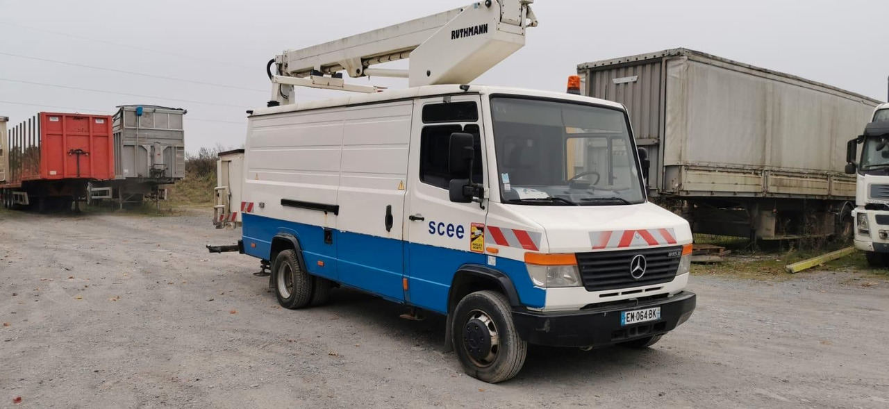 Mercedes-Benz VARIO 815 D 17 M - LKW mit Arbeitsbühne: das Bild 1 Mercedes-Benz VARIO 815 D 17 M - LKW mit Arbeitsbühne: das Bild 1