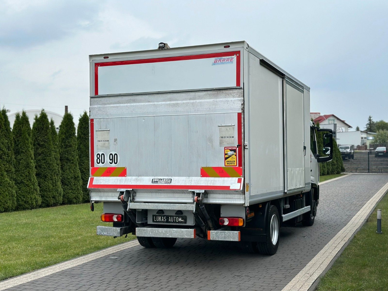 Renault D 7.5 LIFT 7,5 T AUTOMATIC GEARBOX CAMERA - Koffer LKW: das Bild 5 Renault D 7.5 LIFT 7,5 T AUTOMATIC GEARBOX CAMERA - Koffer LKW: das Bild 5