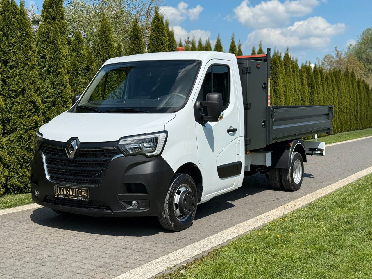 Renault MASTER TIPPER 3 SEATS LOW KMS - Kipper Transporter: das Bild 1 Renault MASTER TIPPER 3 SEATS LOW KMS - Kipper Transporter: das Bild 1
