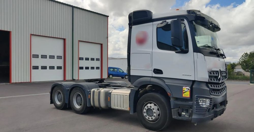Mercedes-Benz AROCS 3353 6X4 68 TON - Sattelzugmaschine: das Bild 4 Mercedes-Benz AROCS 3353 6X4 68 TON - Sattelzugmaschine: das Bild 4