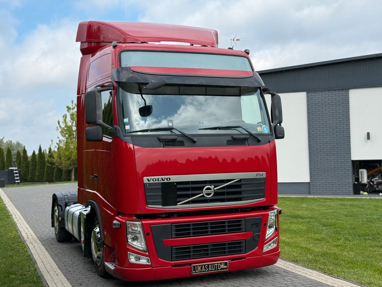 Volvo FH 500 LOW DECK LOW KMS - Sattelzugmaschine: das Bild 3 Volvo FH 500 LOW DECK LOW KMS - Sattelzugmaschine: das Bild 3