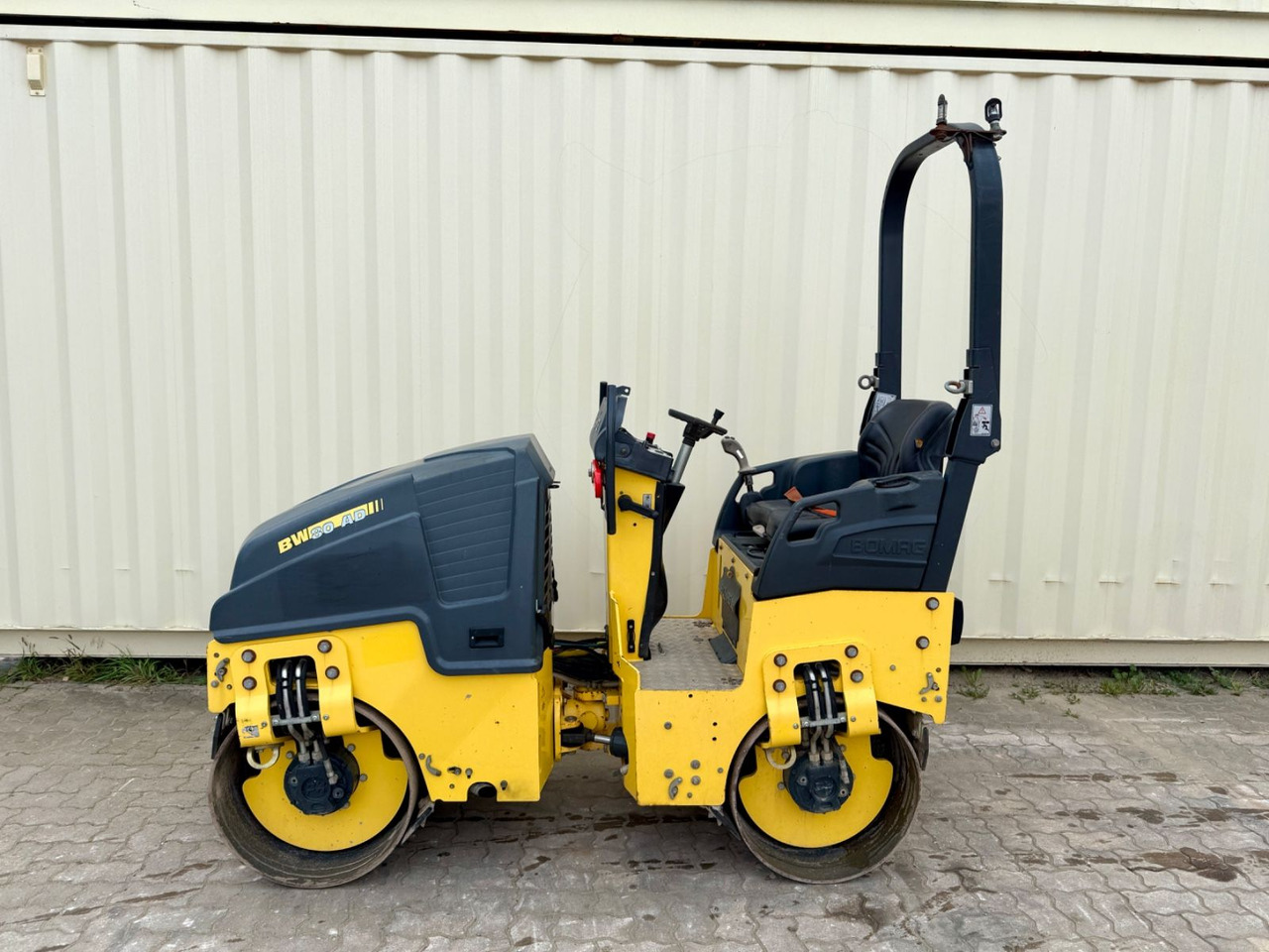 BOMAG BW80AD-5 / 2018 BJ / 1.005 H / 1.550 KG - Straßenwalze: das Bild 2 BOMAG BW80AD-5 / 2018 BJ / 1.005 H / 1.550 KG - Straßenwalze: das Bild 2