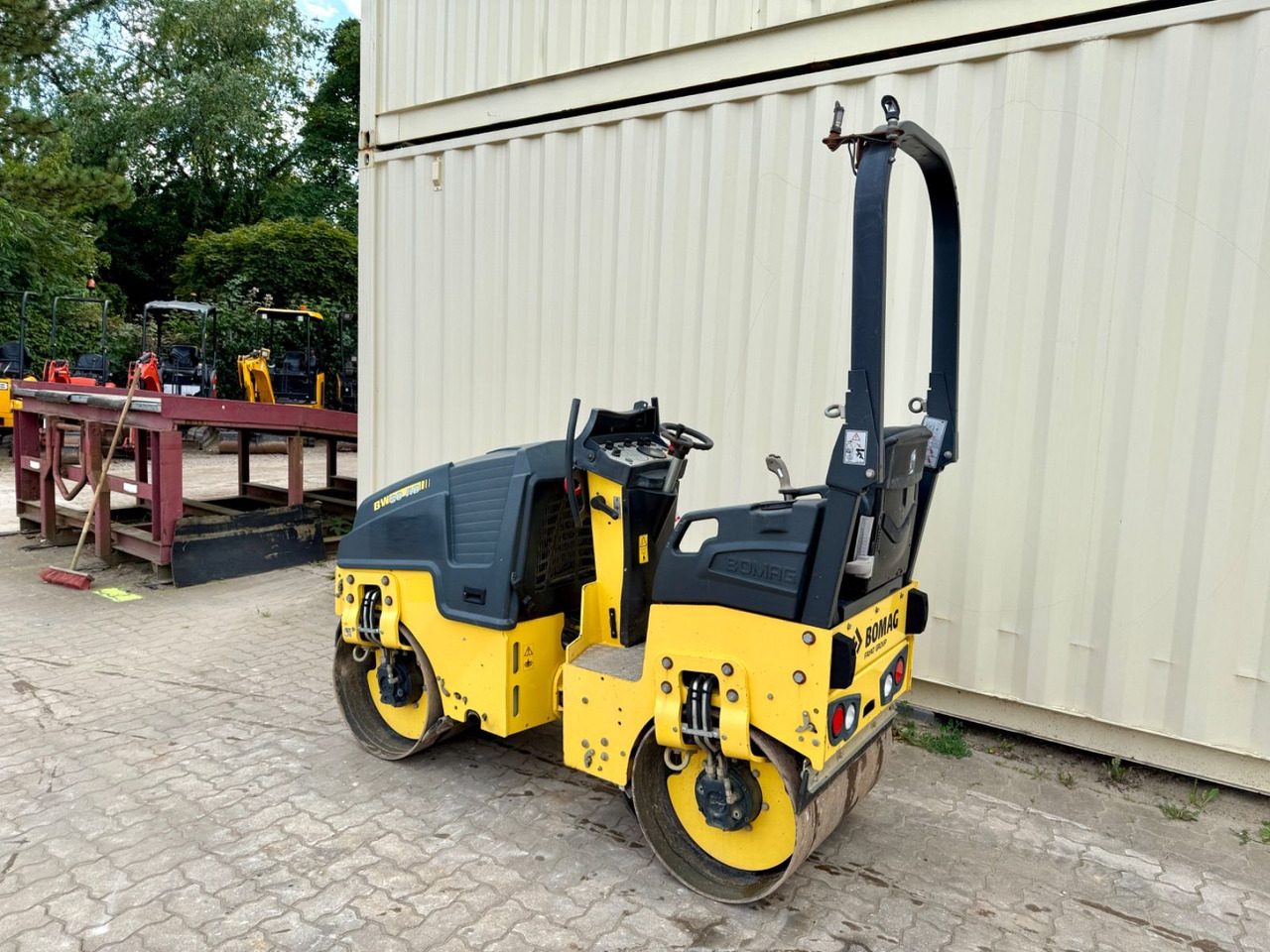 BOMAG BW80AD-5 / 2018 BJ / 1.005 H / 1.550 KG - Straßenwalze: das Bild 3 BOMAG BW80AD-5 / 2018 BJ / 1.005 H / 1.550 KG - Straßenwalze: das Bild 3