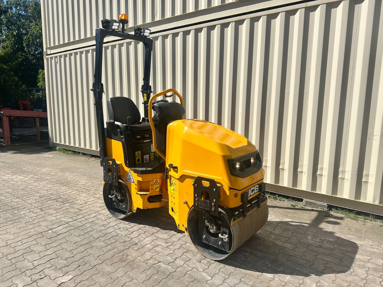 JCB CT160-80 / 2020 BJ / 341 H / 1.710 KG - Kleine Walze: das Bild 4 JCB CT160-80 / 2020 BJ / 341 H / 1.710 KG - Kleine Walze: das Bild 4