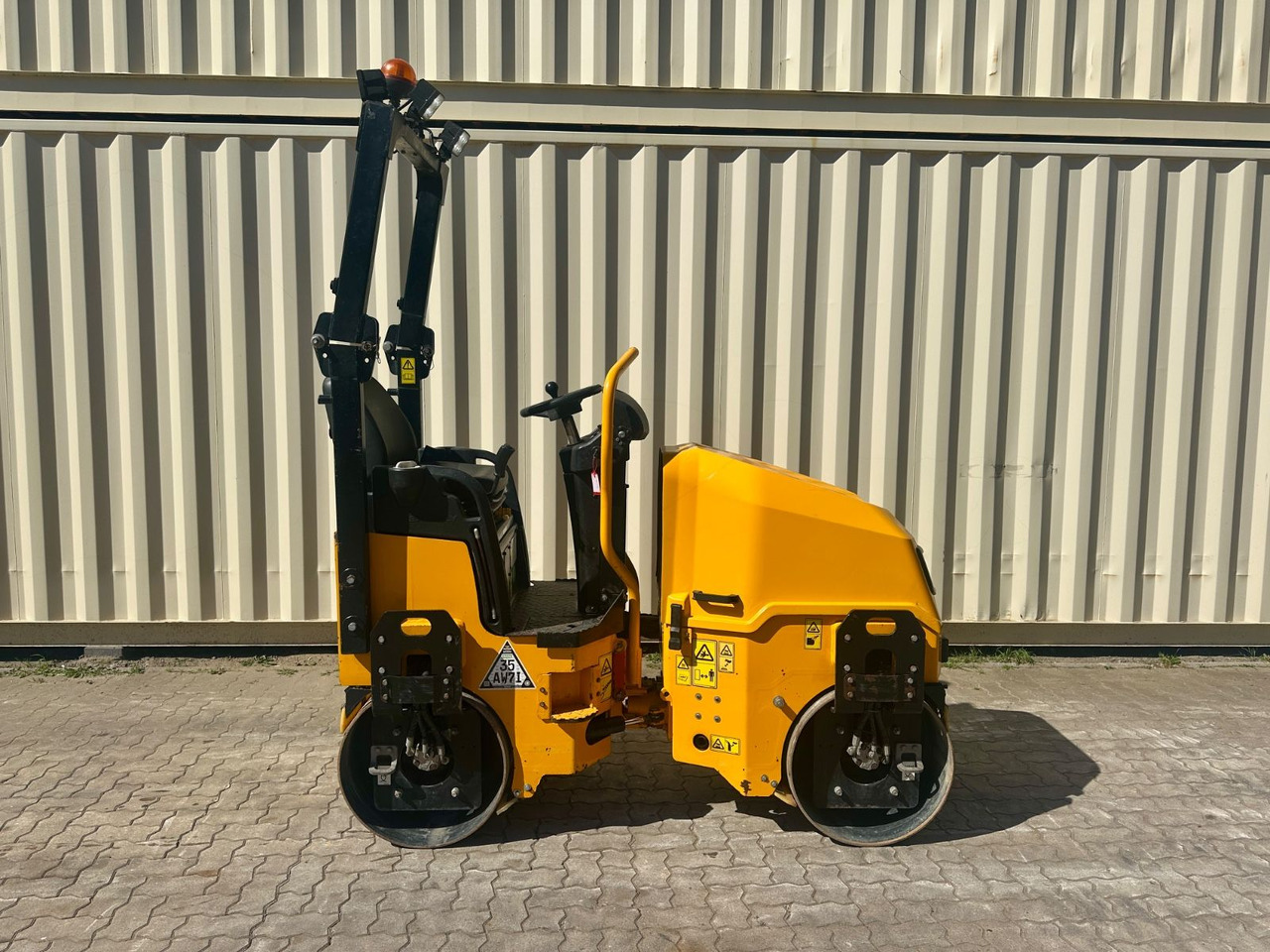JCB CT160-80 / 2020 BJ / 341 H / 1.710 KG - Kleine Walze: das Bild 5 JCB CT160-80 / 2020 BJ / 341 H / 1.710 KG - Kleine Walze: das Bild 5