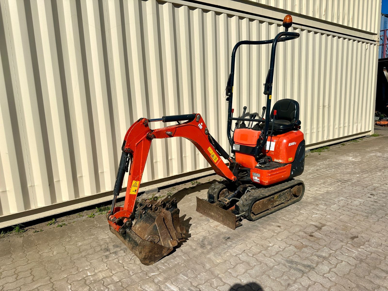 Kubota K008-3 / 2021 BJ / 725 H / 4 x Löffel - Minibagger: das Bild 2 Kubota K008-3 / 2021 BJ / 725 H / 4 x Löffel - Minibagger: das Bild 2