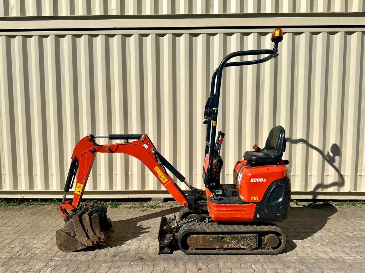 Kubota K008-3 / 2021 BJ / 725 H / 4 x Löffel - Minibagger: das Bild 1 Kubota K008-3 / 2021 BJ / 725 H / 4 x Löffel - Minibagger: das Bild 1