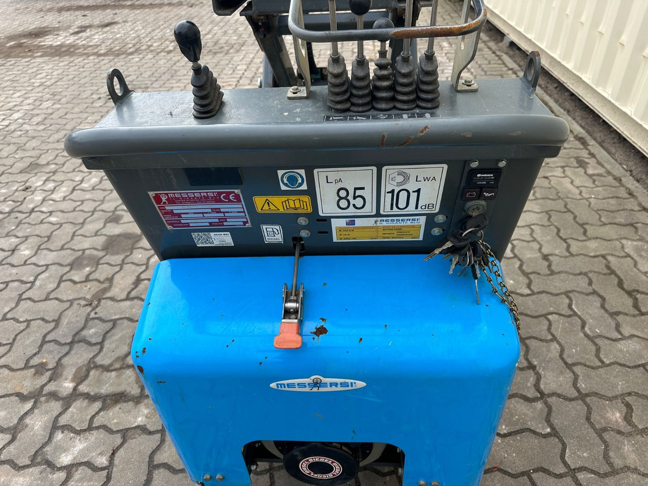 Mini-Kipper Messersi TC50d / 2022 / Diesel / 500 KG / 239 Bh: das Bild 9