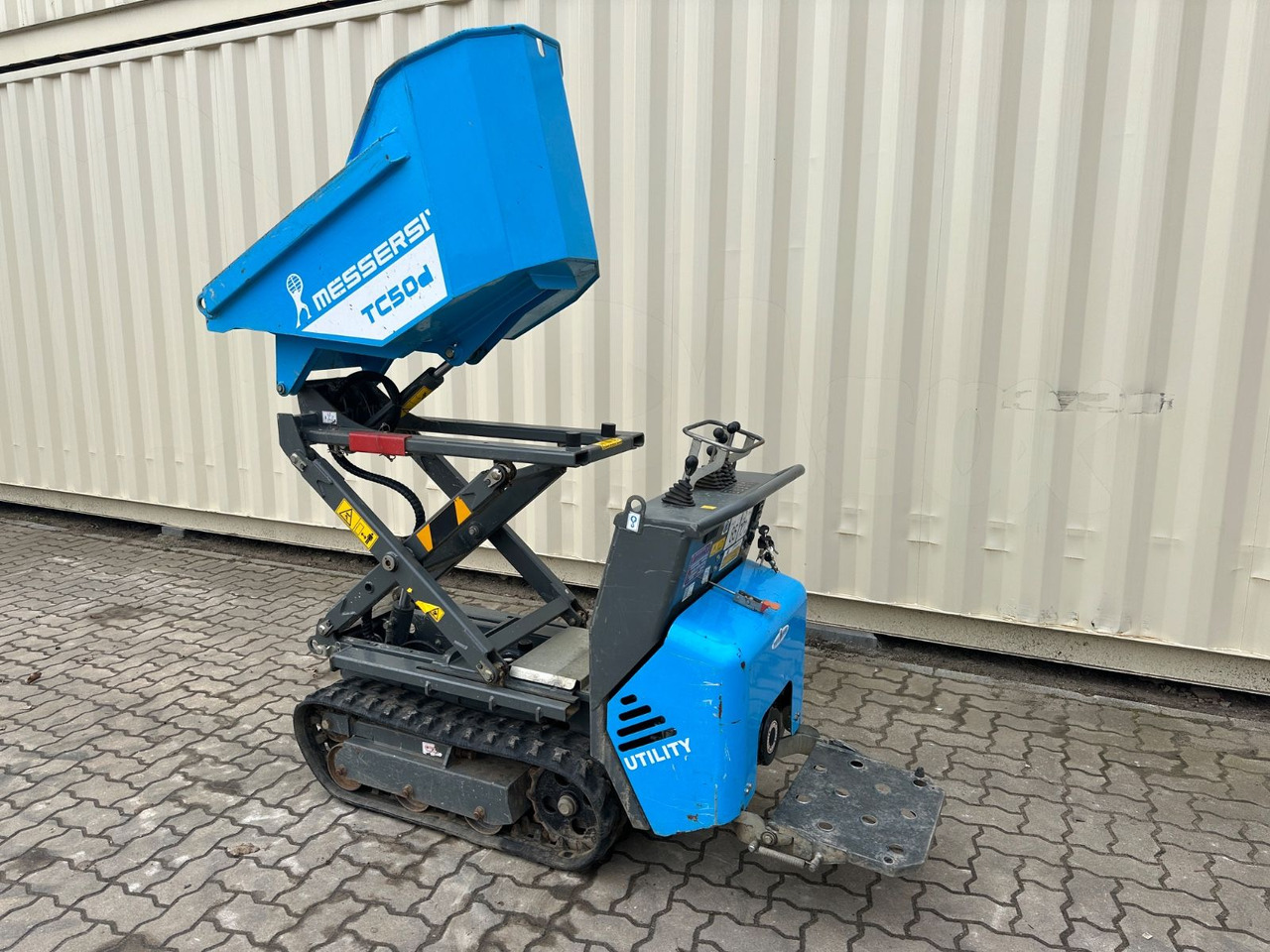 Messersi TC50d / 2022 / Diesel / 500 KG / 239 Bh - Mini-Kipper: das Bild 4 Messersi TC50d / 2022 / Diesel / 500 KG / 239 Bh - Mini-Kipper: das Bild 4