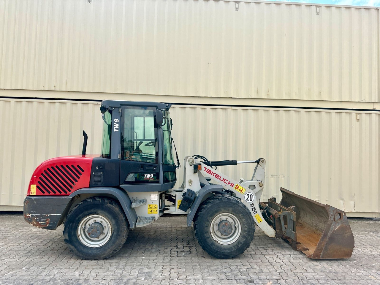 Takeuchi TW9 /4.800 KG /Deutsche Maschine /Gabel+Schaufel - Radlader: das Bild 4 Takeuchi TW9 /4.800 KG /Deutsche Maschine /Gabel+Schaufel - Radlader: das Bild 4