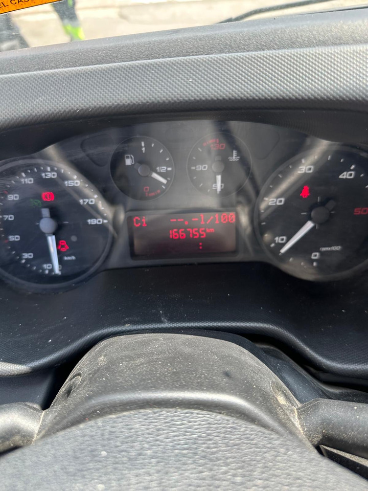 IVECO DAILY 35C12 - Kipper: das Bild 2 IVECO DAILY 35C12 - Kipper: das Bild 2