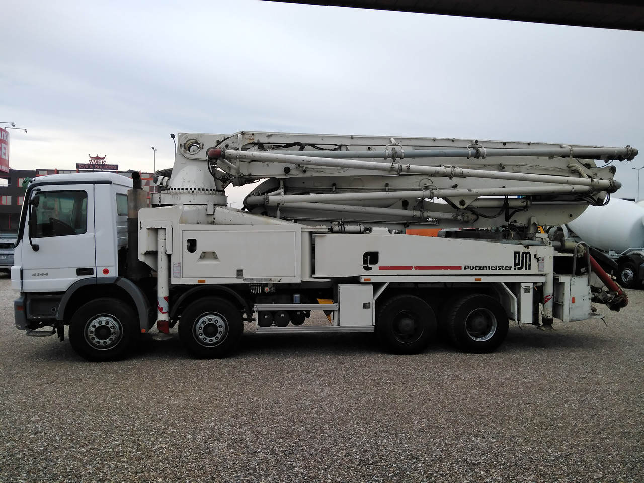 Mercedes-Benz ACTROS 4144 PUTZMEISTER M42 - Betonpumpe: das Bild 4 Mercedes-Benz ACTROS 4144 PUTZMEISTER M42 - Betonpumpe: das Bild 4
