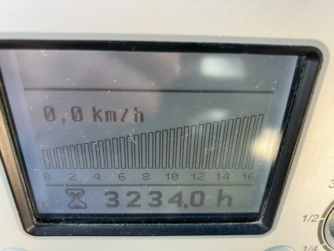 BOMAG DE BW 161 AD-5 Stage IIIb/Tier 4i - Straßenwalze: das Bild 5 BOMAG DE BW 161 AD-5 Stage IIIb/Tier 4i - Straßenwalze: das Bild 5