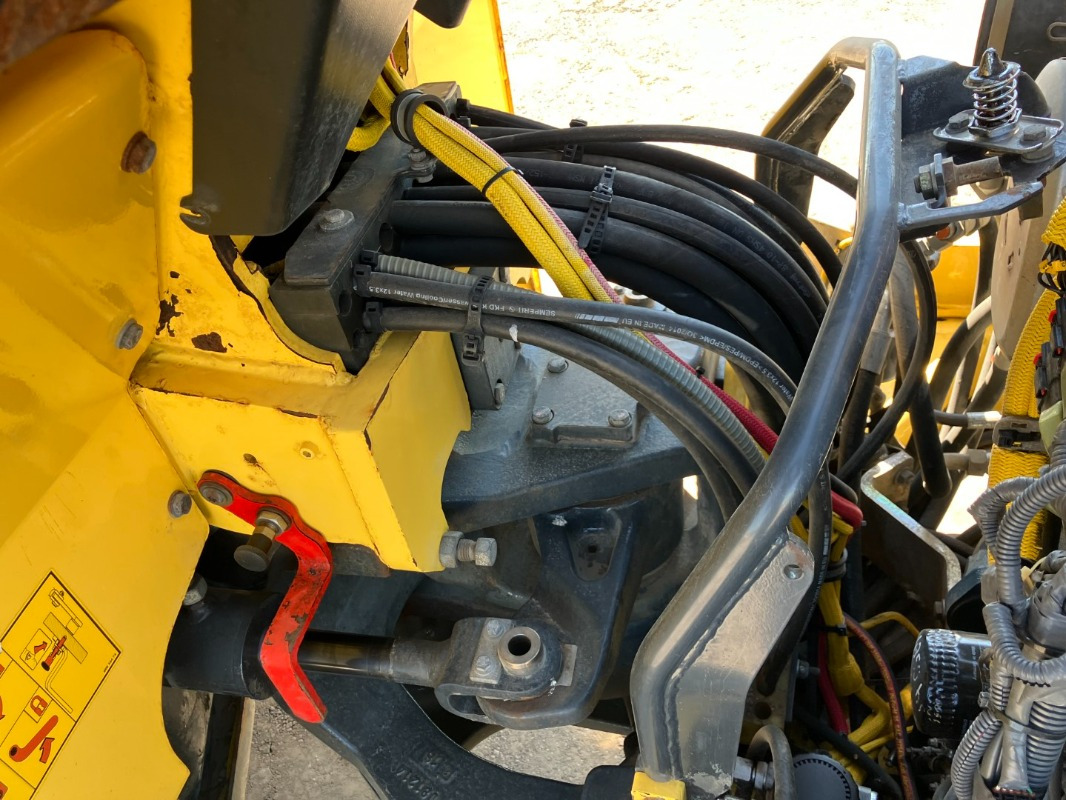 BOMAG DE BW 161 AD-5 Stage IIIb/Tier 4i - Straßenwalze: das Bild 5 BOMAG DE BW 161 AD-5 Stage IIIb/Tier 4i - Straßenwalze: das Bild 5