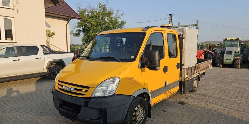 Iveco Daily 35S14 HDS 830 kg doka dubel brygadówka - Pritsche Transporter: das Bild 2 Iveco Daily 35S14 HDS 830 kg doka dubel brygadówka - Pritsche Transporter: das Bild 2