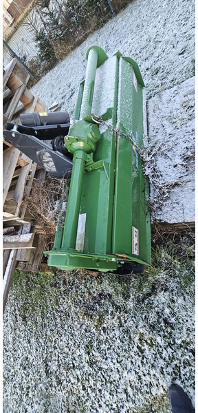 John Deere 4052R - Traktor: das Bild 2 John Deere 4052R - Traktor: das Bild 2