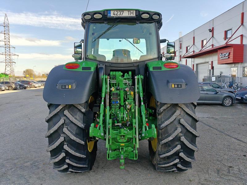 John Deere 6215R Autopowr - Traktor: das Bild 4 John Deere 6215R Autopowr - Traktor: das Bild 4