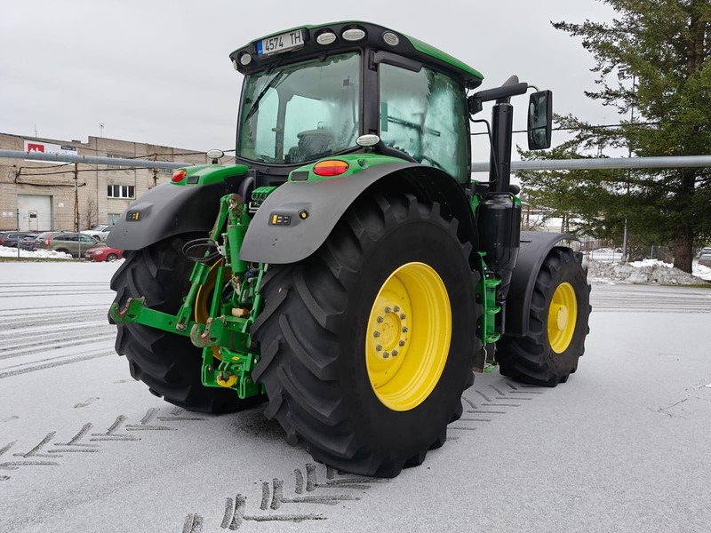 John Deere 6215R - Traktor: das Bild 3 John Deere 6215R - Traktor: das Bild 3