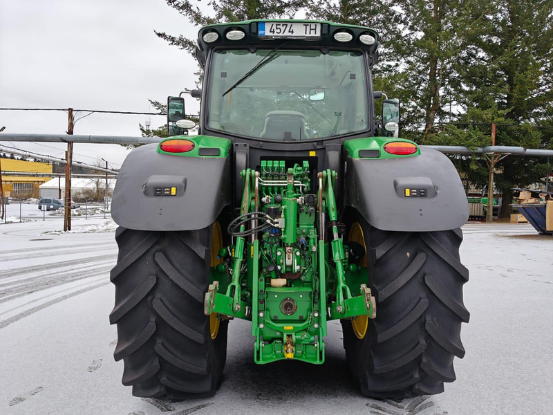 John Deere 6215R - Traktor: das Bild 4 John Deere 6215R - Traktor: das Bild 4