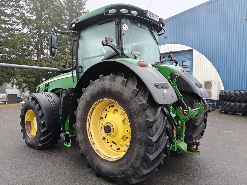 John Deere 8400R - Traktor: das Bild 5 John Deere 8400R - Traktor: das Bild 5