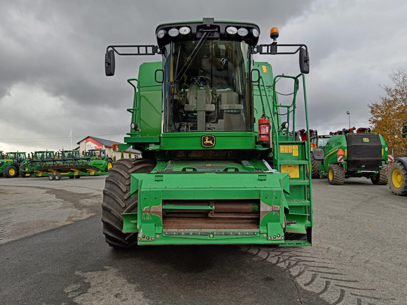 Mähdrescher John Deere T550: das Bild 8