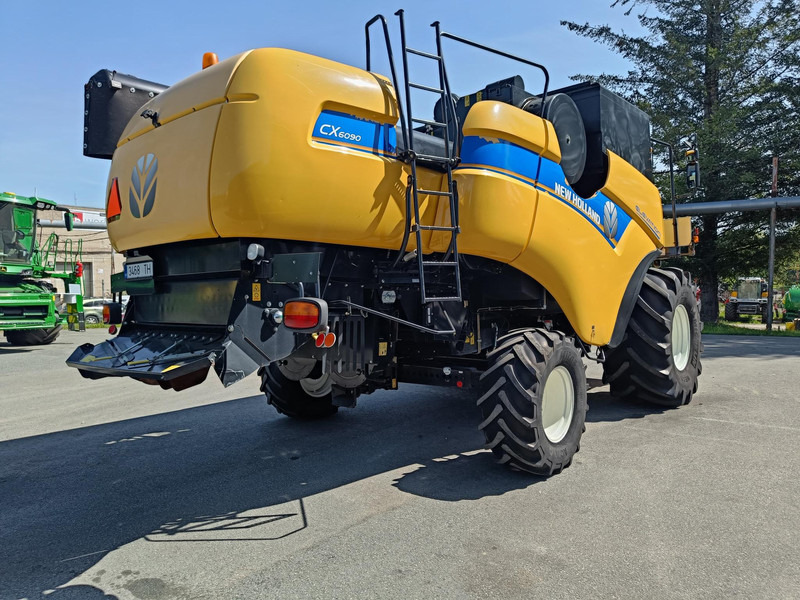 New Holland CX6090 - Mähdrescher: das Bild 3 New Holland CX6090 - Mähdrescher: das Bild 3