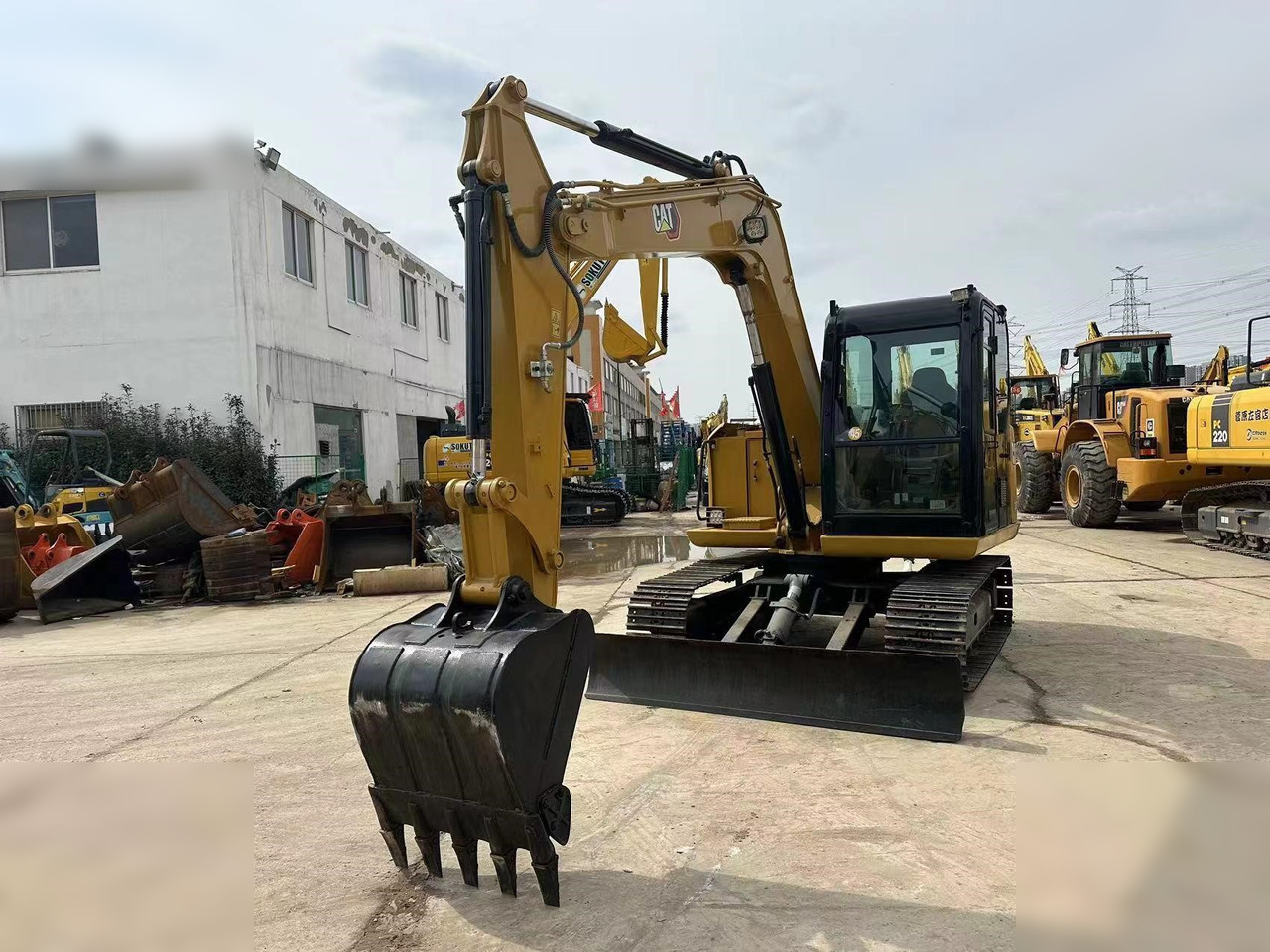 CATERPILLAR 307E2 - Kettenbagger: das Bild 4 CATERPILLAR 307E2 - Kettenbagger: das Bild 4