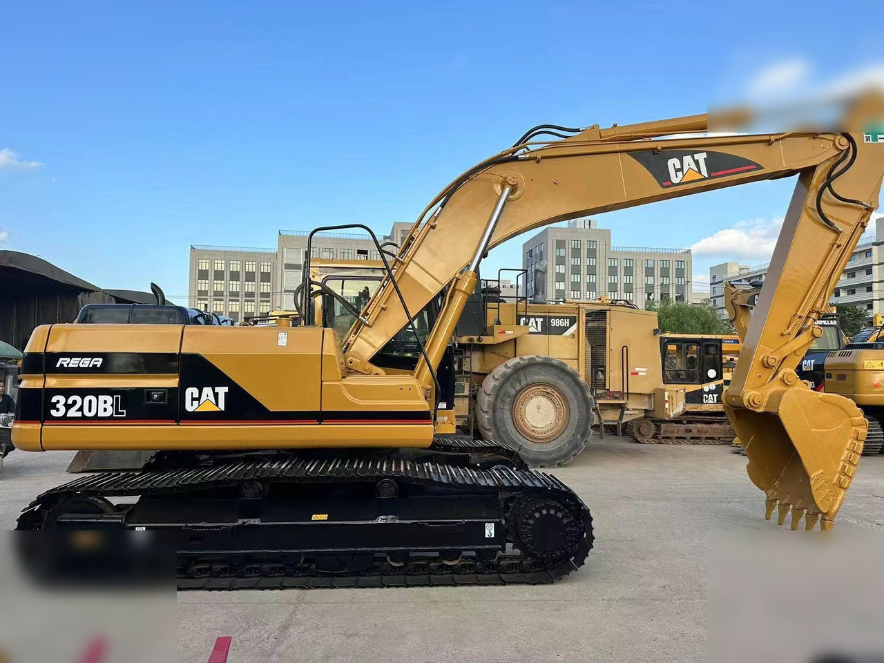 CATERPILLAR 320BL - Kettenbagger: das Bild 5 CATERPILLAR 320BL - Kettenbagger: das Bild 5