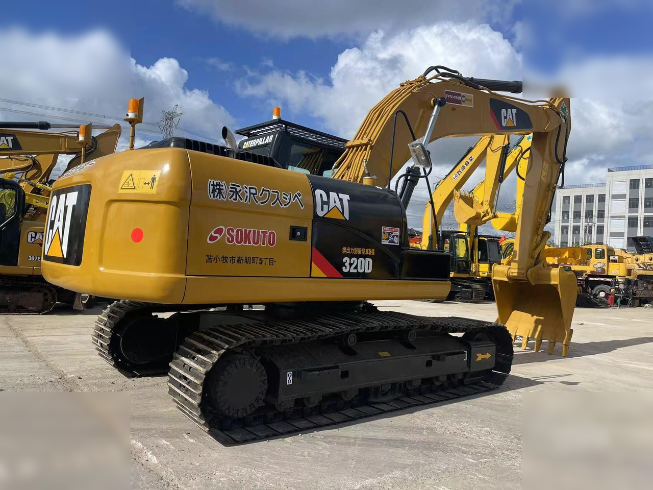 CATERPILLAR 320D - Kettenbagger: das Bild 2 CATERPILLAR 320D - Kettenbagger: das Bild 2