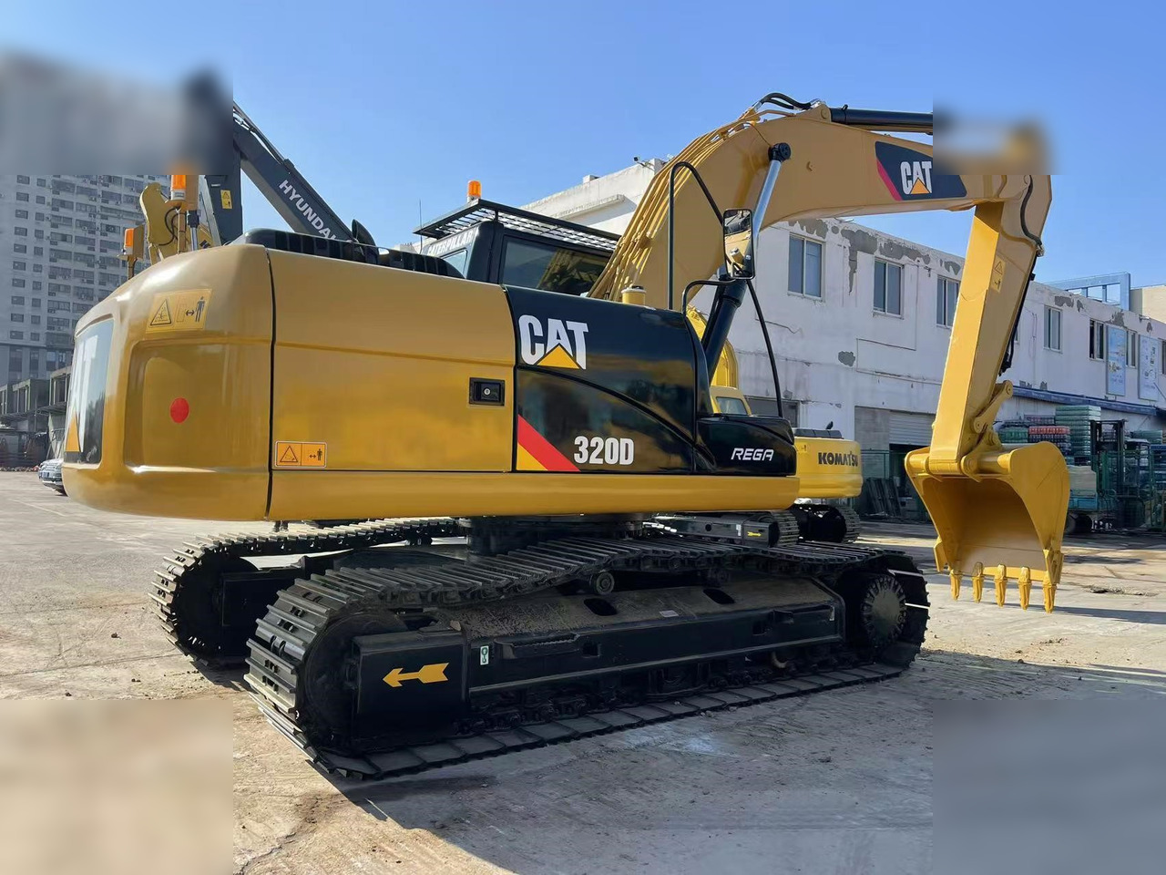CATERPILLAR 320D - Kettenbagger: das Bild 3 CATERPILLAR 320D - Kettenbagger: das Bild 3