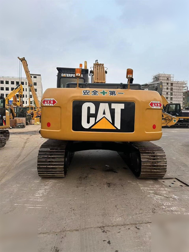 CATERPILLAR 323DL - Kettenbagger: das Bild 2 CATERPILLAR 323DL - Kettenbagger: das Bild 2