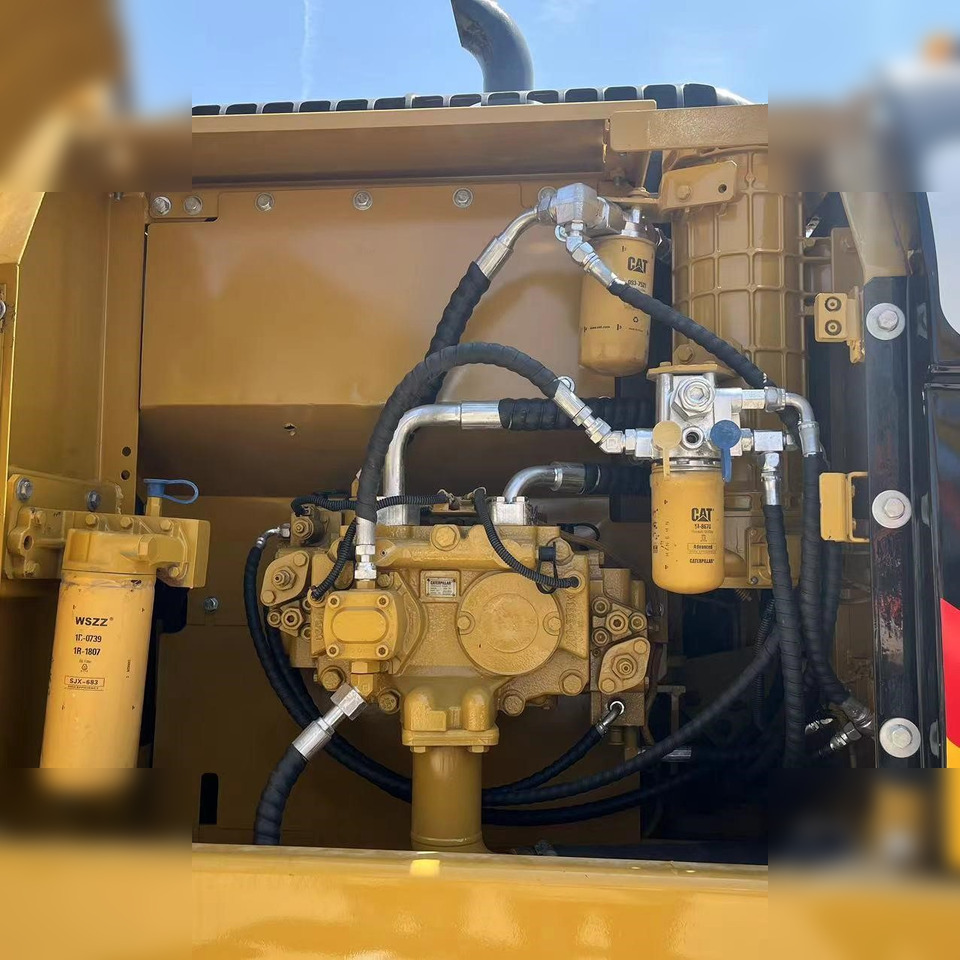 CATERPILLAR 323DL - Kettenbagger: das Bild 5 CATERPILLAR 323DL - Kettenbagger: das Bild 5