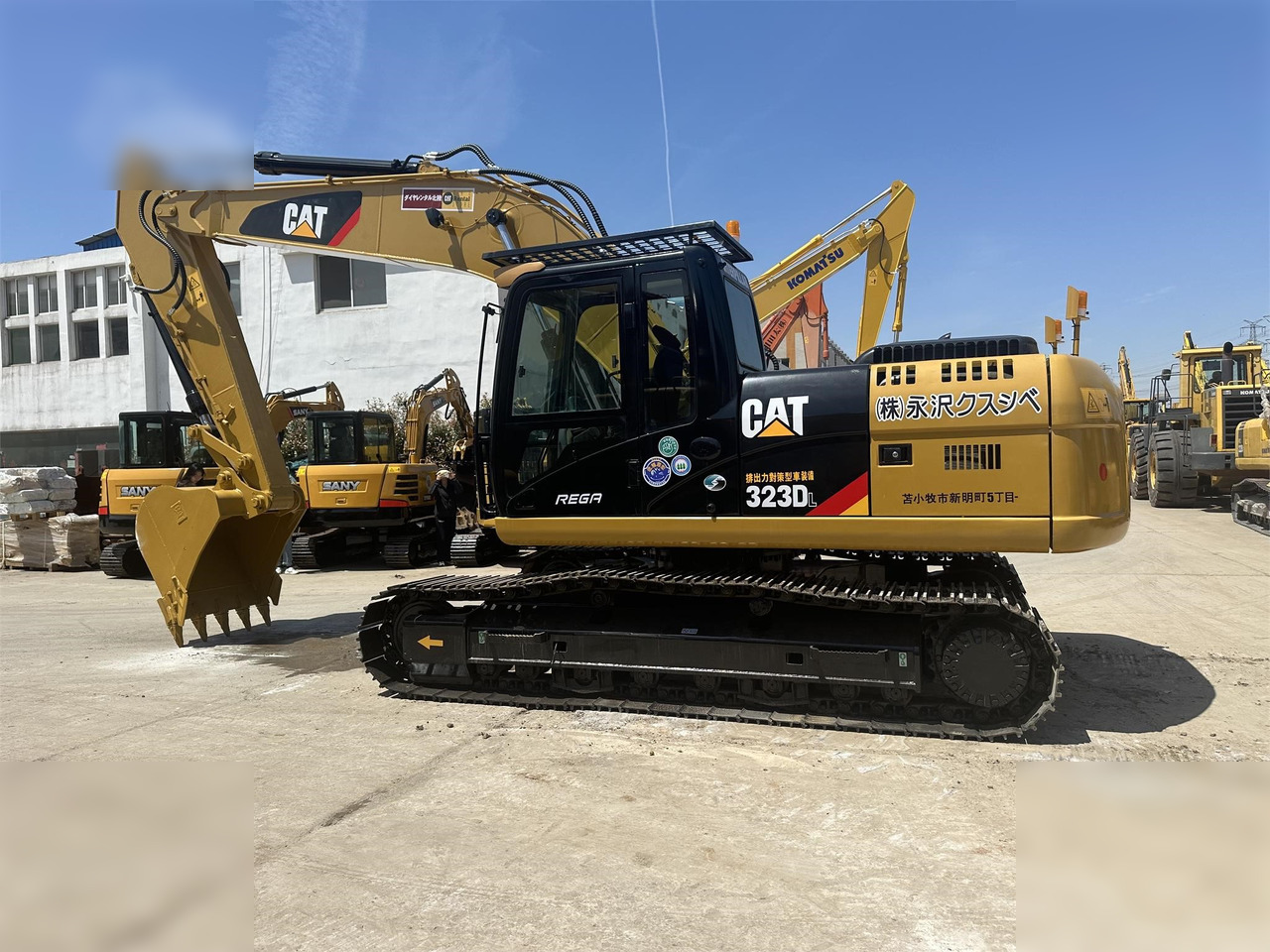 CATERPILLAR 323DL - Kettenbagger: das Bild 1 CATERPILLAR 323DL - Kettenbagger: das Bild 1
