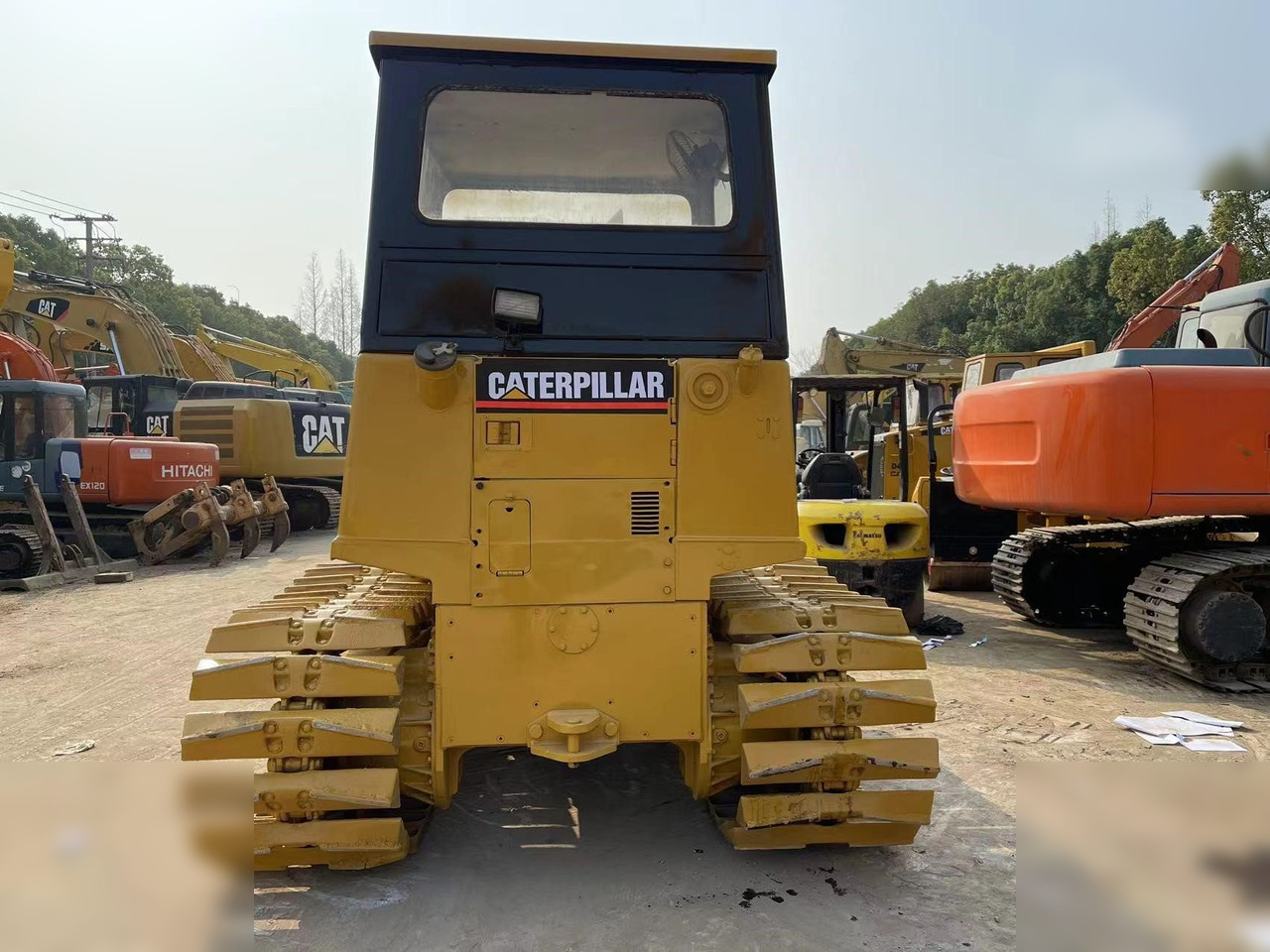 CATERPILLAR D4C - Bulldozer: das Bild 4 CATERPILLAR D4C - Bulldozer: das Bild 4