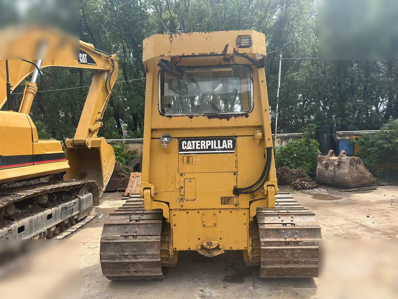CATERPILLAR D5C - Bulldozer: das Bild 2 CATERPILLAR D5C - Bulldozer: das Bild 2