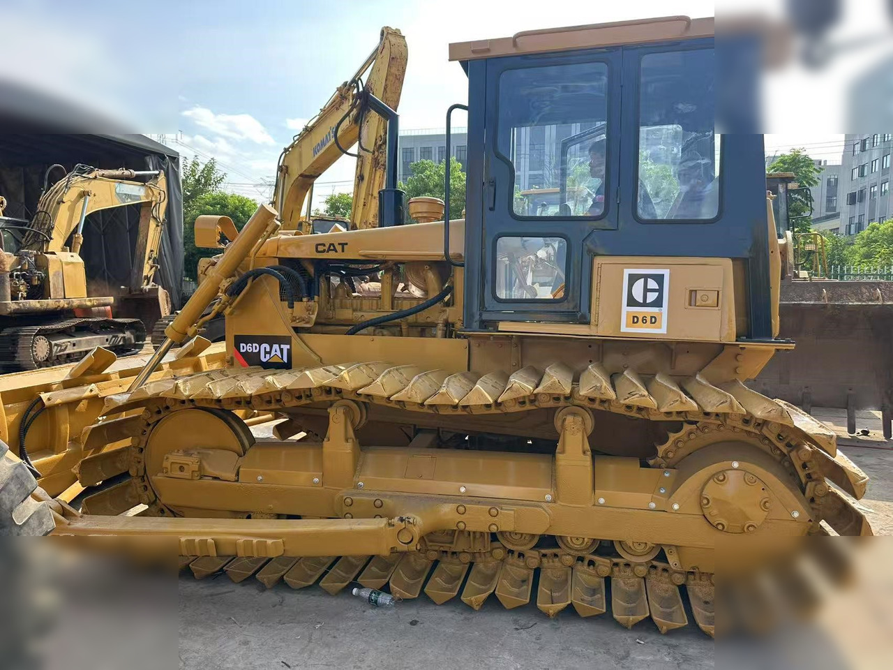 CATERPILLAR D6D - Bulldozer: das Bild 2 CATERPILLAR D6D - Bulldozer: das Bild 2