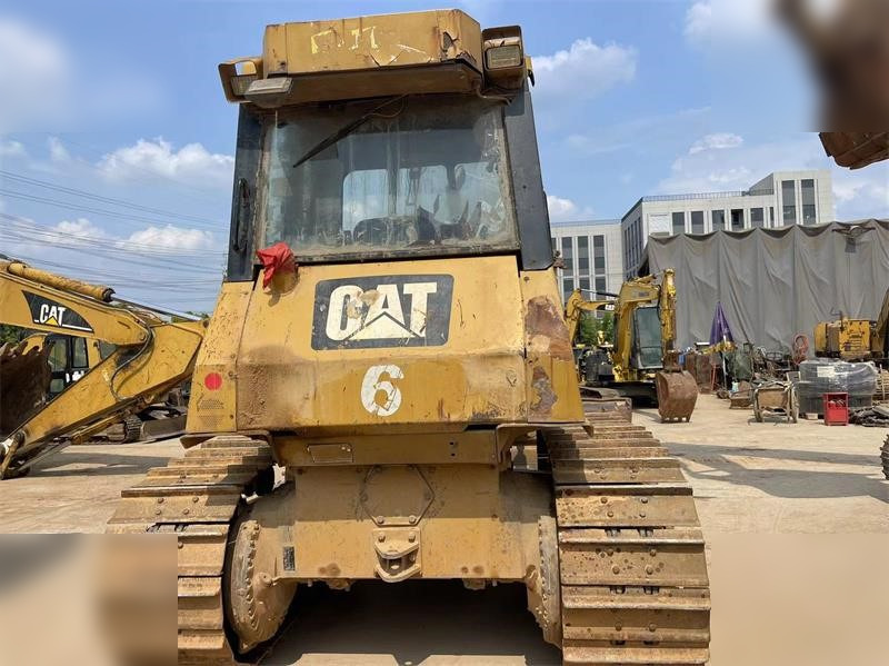 CATERPILLAR D6G LGP - Bulldozer: das Bild 3 CATERPILLAR D6G LGP - Bulldozer: das Bild 3