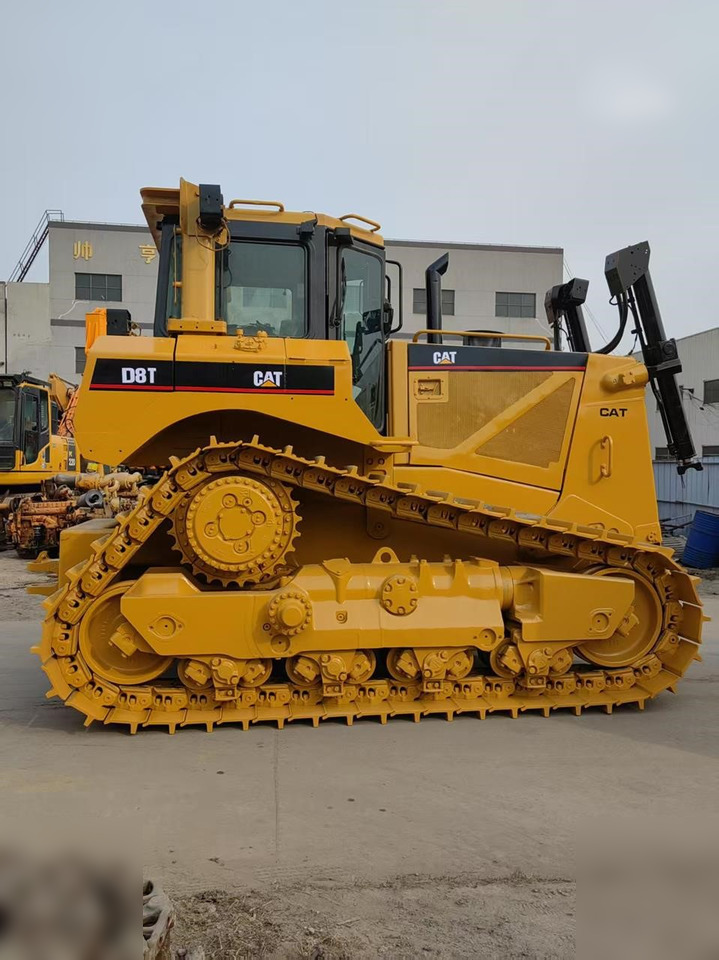 CATERPILLAR D8T - Bulldozer: das Bild 1 CATERPILLAR D8T - Bulldozer: das Bild 1