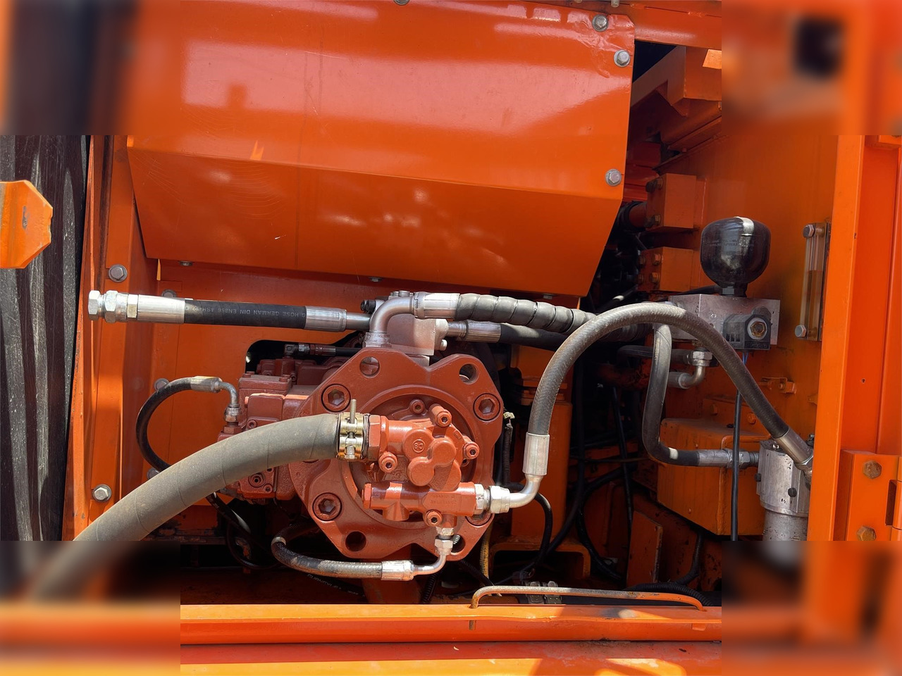 DOOSAN DH220 LC-7 - Kettenbagger: das Bild 3 DOOSAN DH220 LC-7 - Kettenbagger: das Bild 3