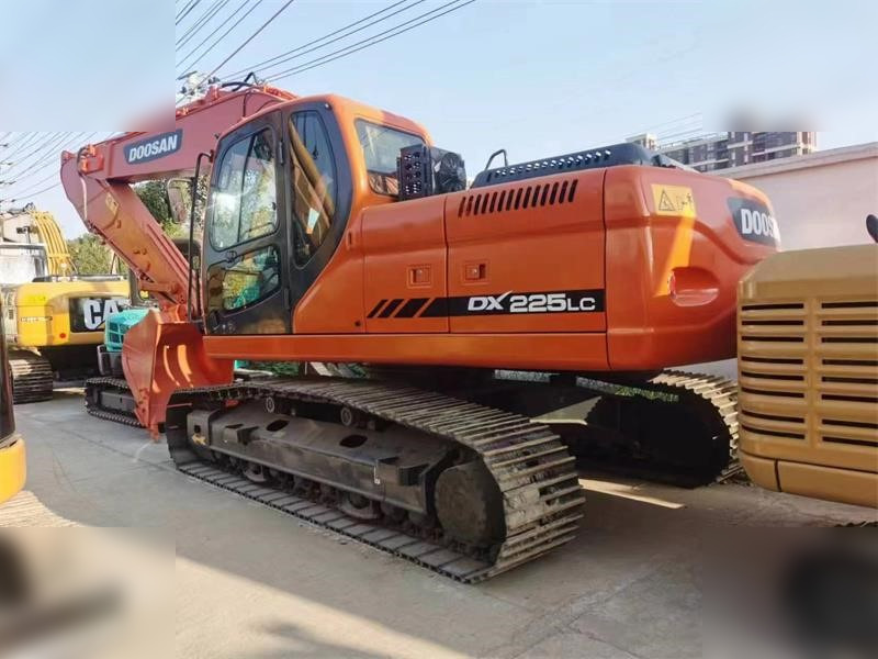 DOOSAN DX225 LC-5 - Kettenbagger: das Bild 2 DOOSAN DX225 LC-5 - Kettenbagger: das Bild 2