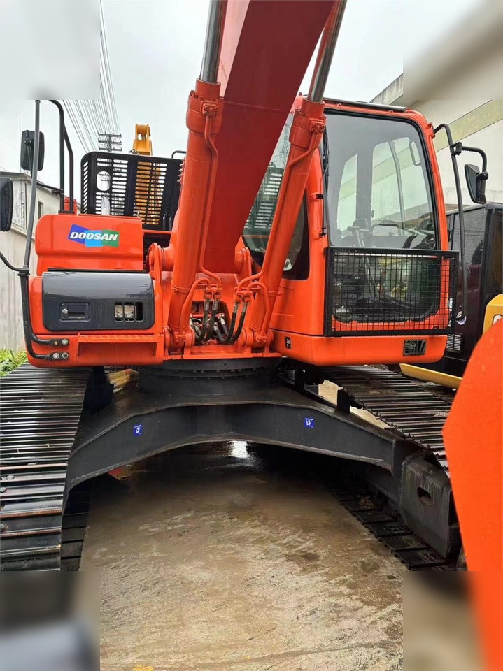 DOOSAN DX225 LC-5 - Kettenbagger: das Bild 4 DOOSAN DX225 LC-5 - Kettenbagger: das Bild 4
