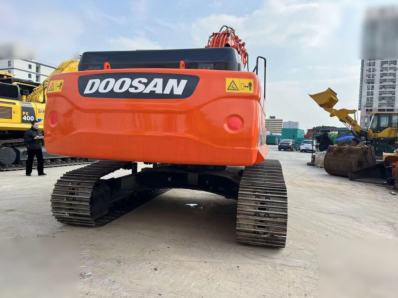DOOSAN DX300 LC-9C - Kettenbagger: das Bild 4 DOOSAN DX300 LC-9C - Kettenbagger: das Bild 4