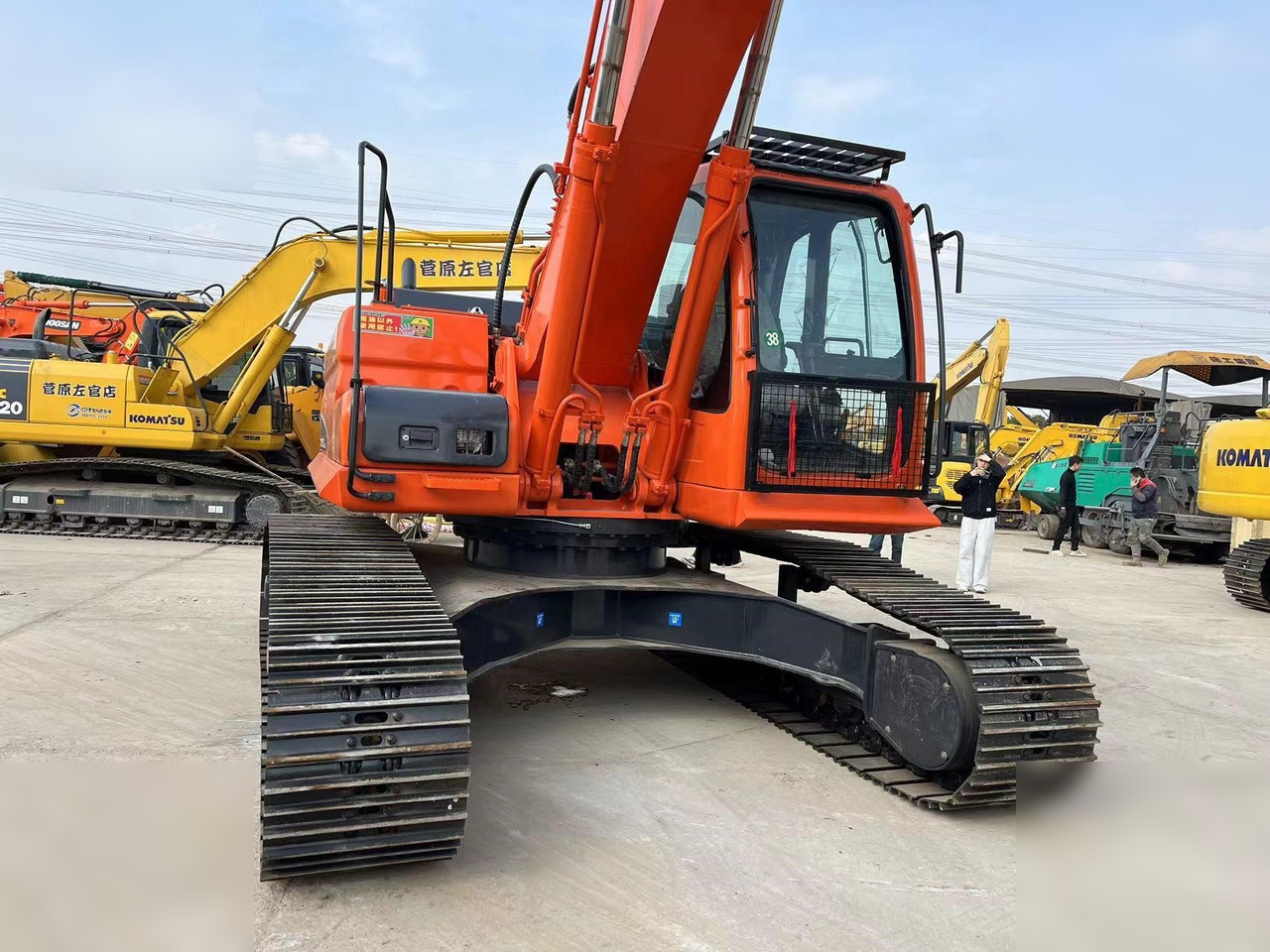 DOOSAN DX300 LC-9C - Kettenbagger: das Bild 3 DOOSAN DX300 LC-9C - Kettenbagger: das Bild 3