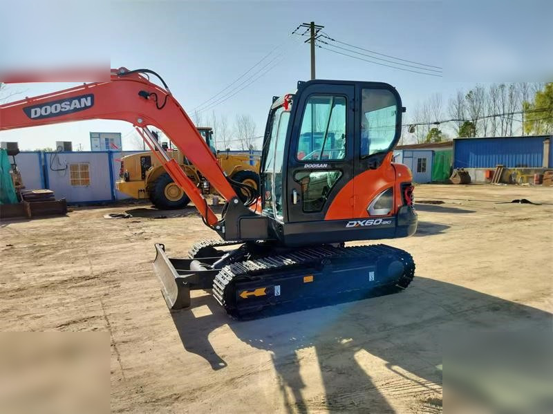 DOOSAN DX60-9C - Kettenbagger: das Bild 5 DOOSAN DX60-9C - Kettenbagger: das Bild 5