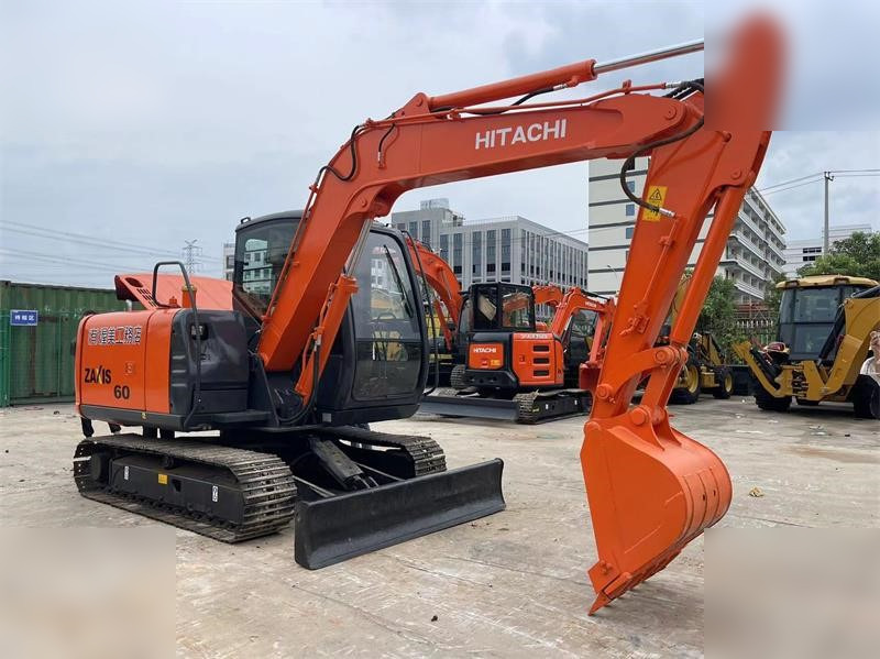 HITACHI ZX60 - Kettenbagger: das Bild 2 HITACHI ZX60 - Kettenbagger: das Bild 2