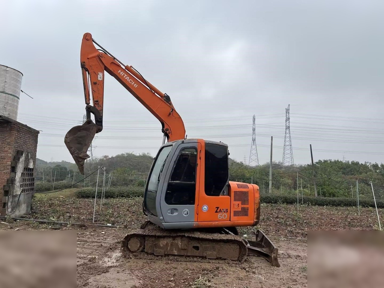 HITACHI ZX60 - Kettenbagger: das Bild 1 HITACHI ZX60 - Kettenbagger: das Bild 1